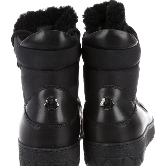 Moncler leather and shearling ankle boots. - Picture 4 of 4